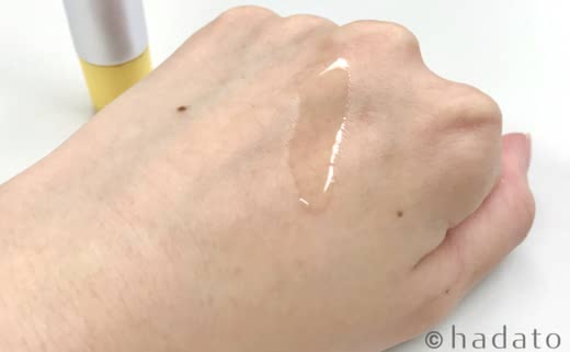 ロート製薬 メラノCC 薬用しみ集中対策 美容液のテクスチャ