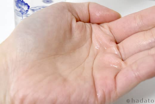 トラネキサム酸化粧水テクスチャー画像